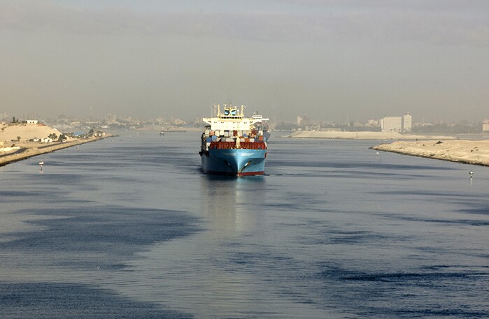 Suez Canal tonnage, ship calls off to weak 2016 start